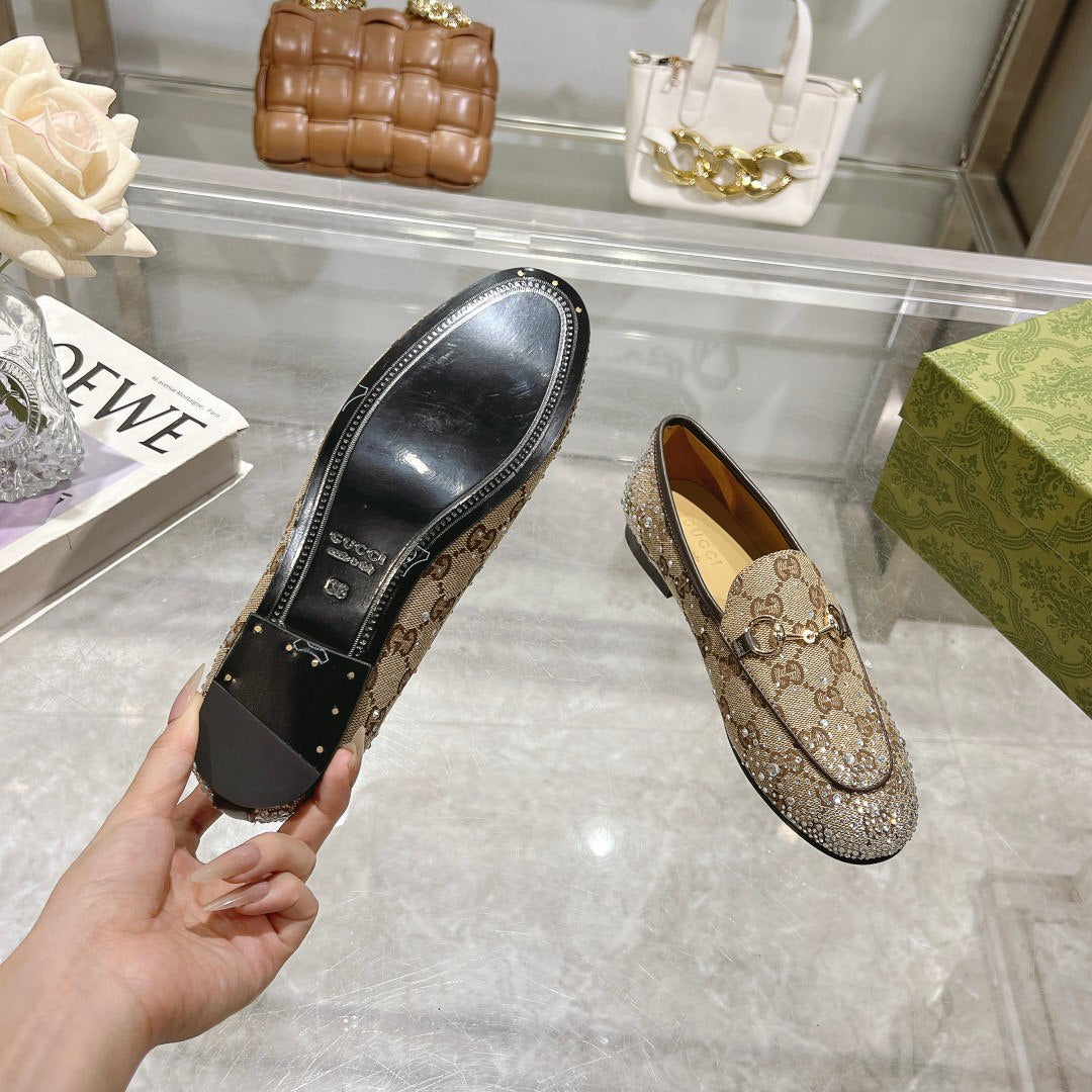 حذاء لوفرز من تصميم  GUCCI JORDAAN