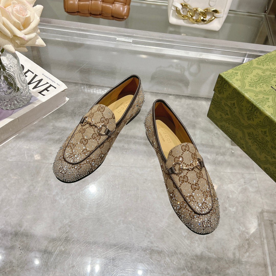 حذاء لوفرز من تصميم  GUCCI JORDAAN
