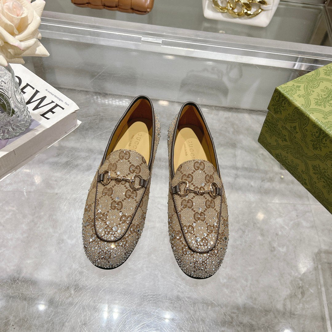 حذاء لوفرز من تصميم  GUCCI JORDAAN