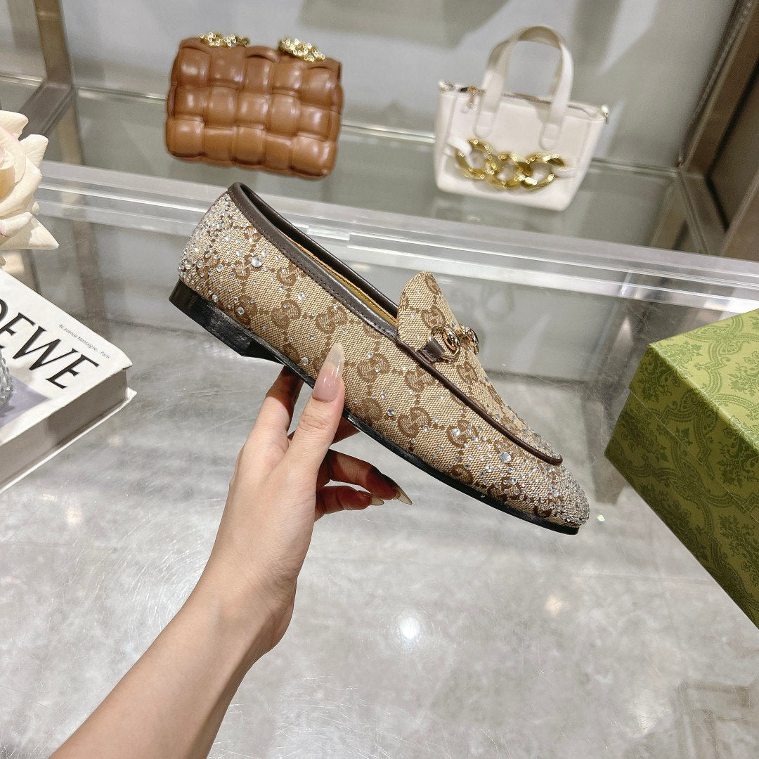حذاء لوفرز من تصميم  GUCCI JORDAAN