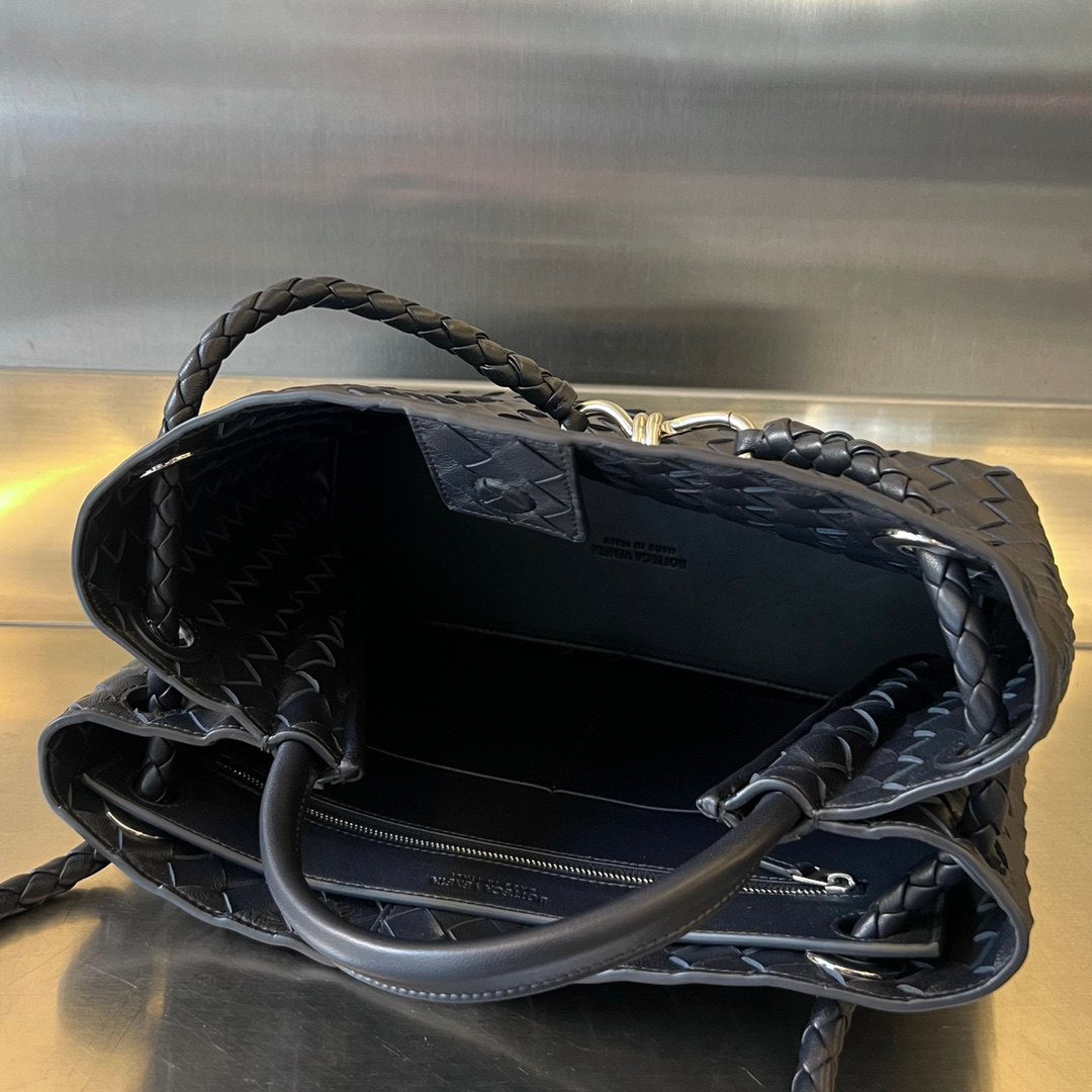 حقيبة Andiamo من Bottega Veneta