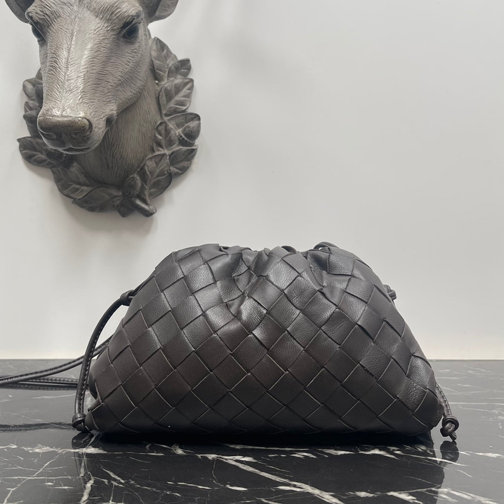 حقيبة Mini Pouch منBottega Veneta