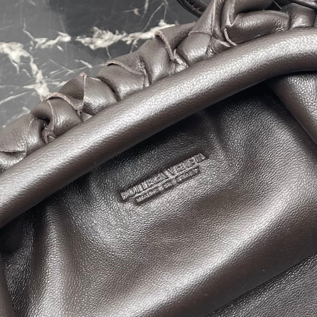 حقيبة Mini Pouch منBottega Veneta